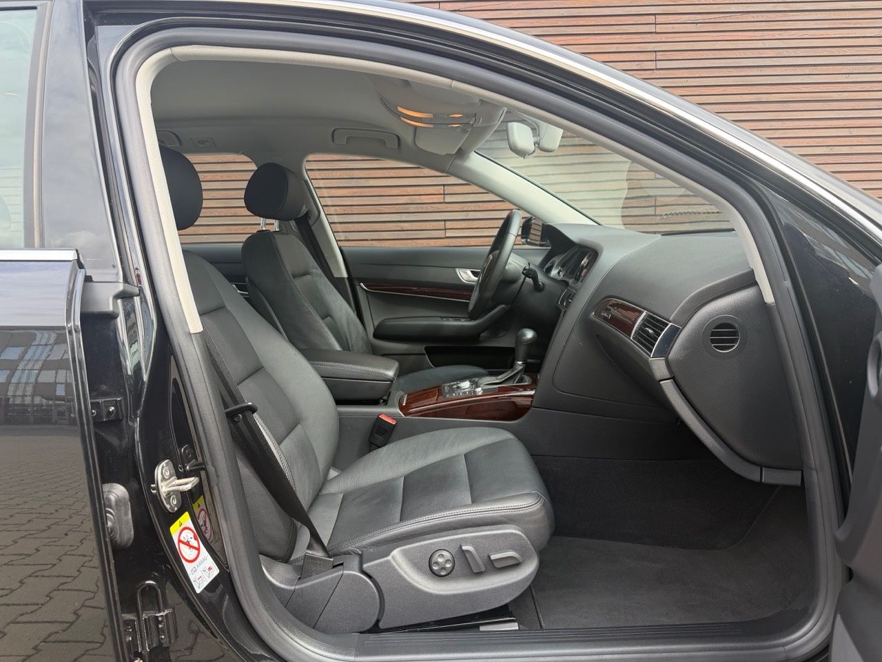 Audi A6 Avant 3.2 FSI quattro - Foto 11
