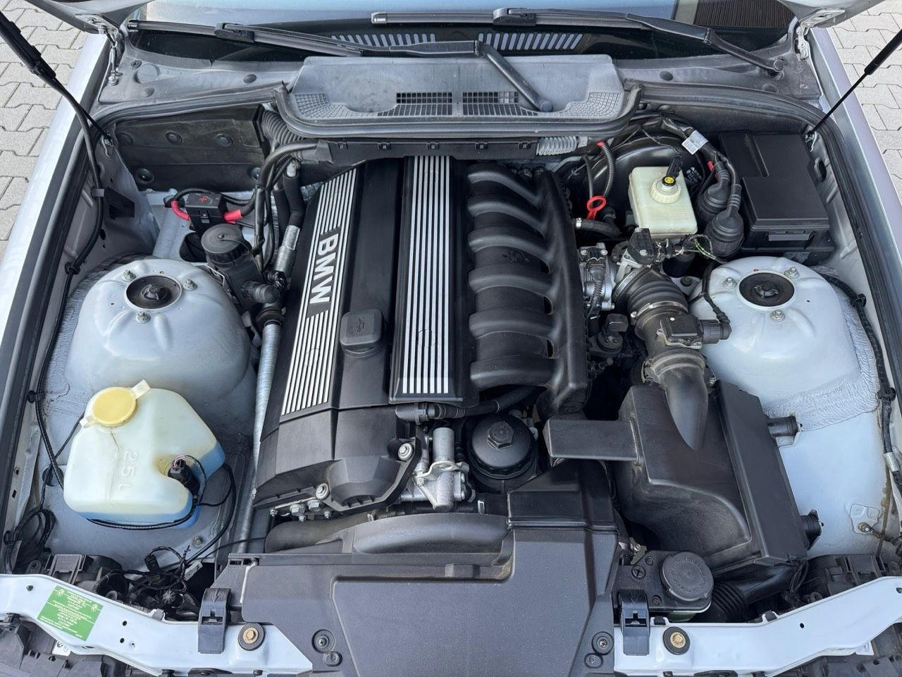 BMW 320i Cabrio - Foto 8