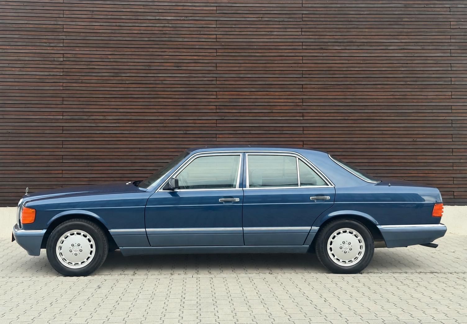 Mercedes-Benz 300 SE W126