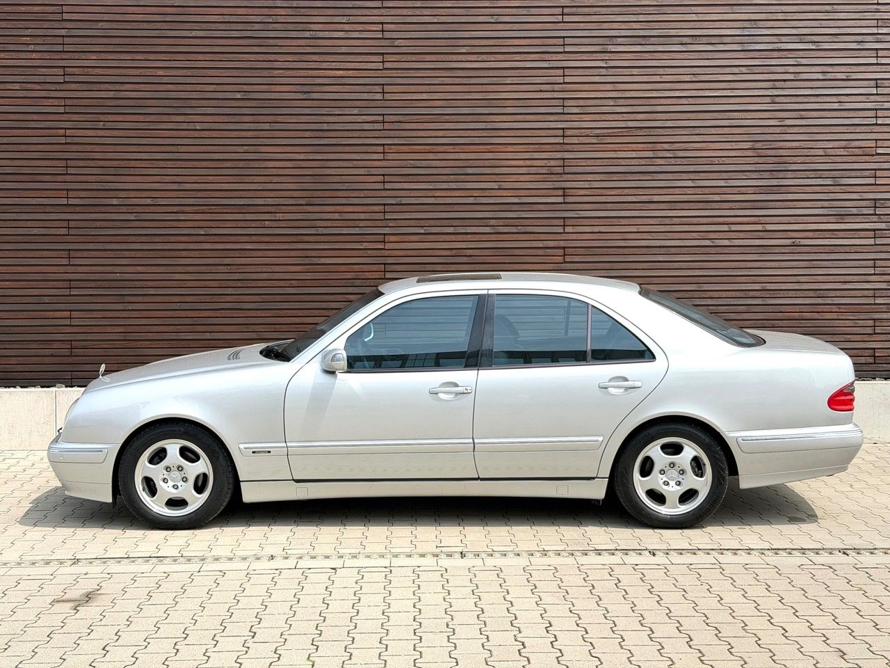Mercedes-Benz E 220 CDI Avantgarde
