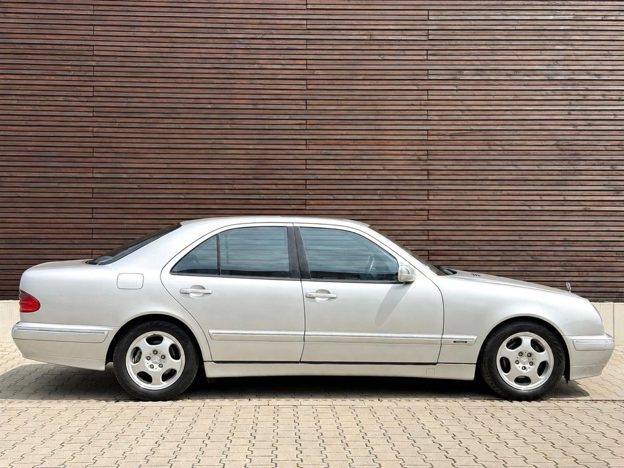Mercedes-Benz E 220 CDI Avantgarde - Foto 4