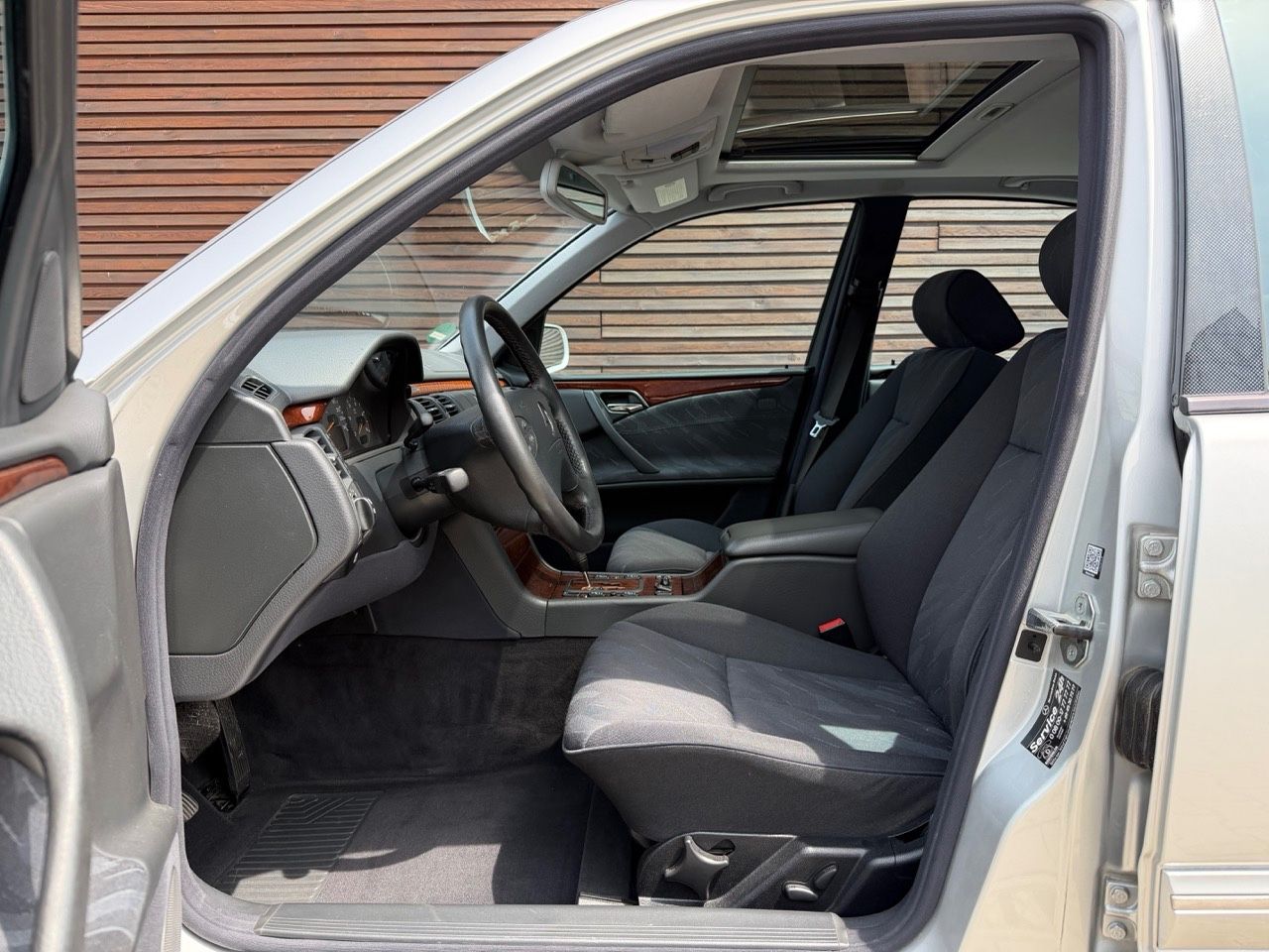 Mercedes-Benz E 220 CDI Avantgarde - Foto 6
