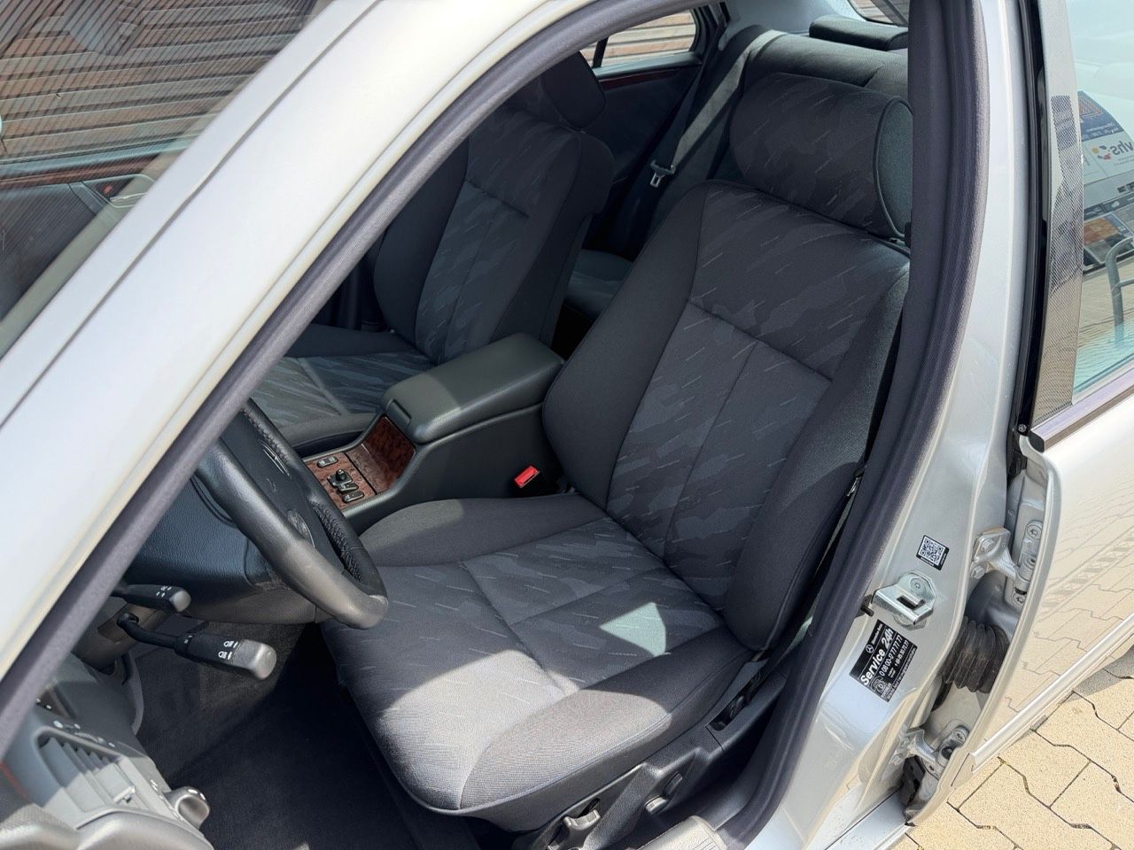 Mercedes-Benz E 220 CDI Avantgarde - Foto 8