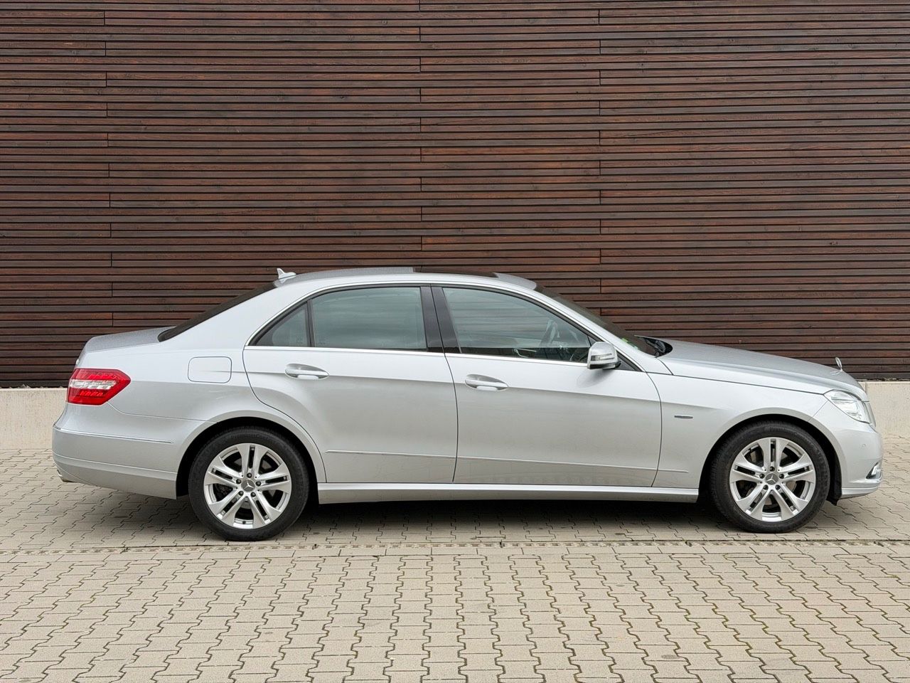 Mercedes-Benz E 350 Limousine - Foto 3